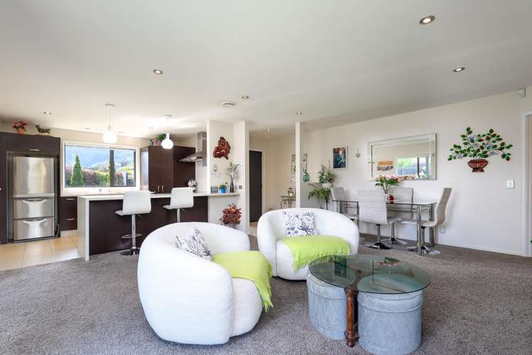 12 Kebal Place Stoke_6