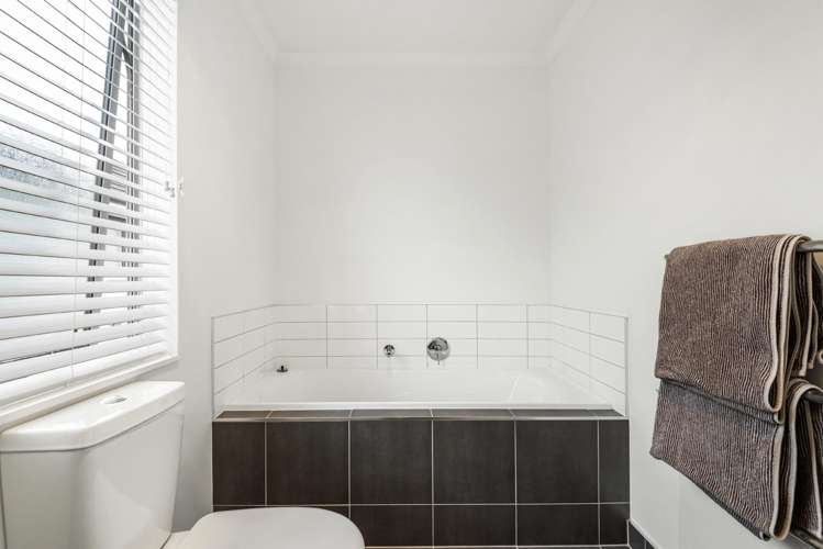 6 Lester Street Hobsonville_11