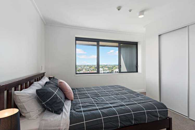 614/38 Mccrae Way New Lynn_8