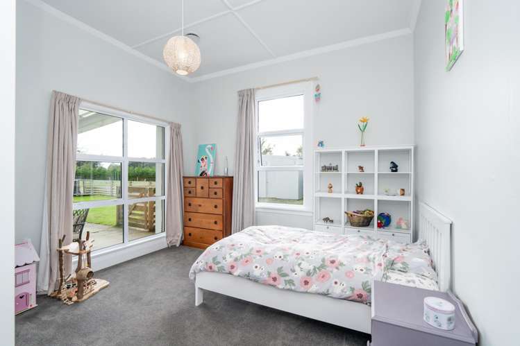 411 Flora Road East Makarewa_10