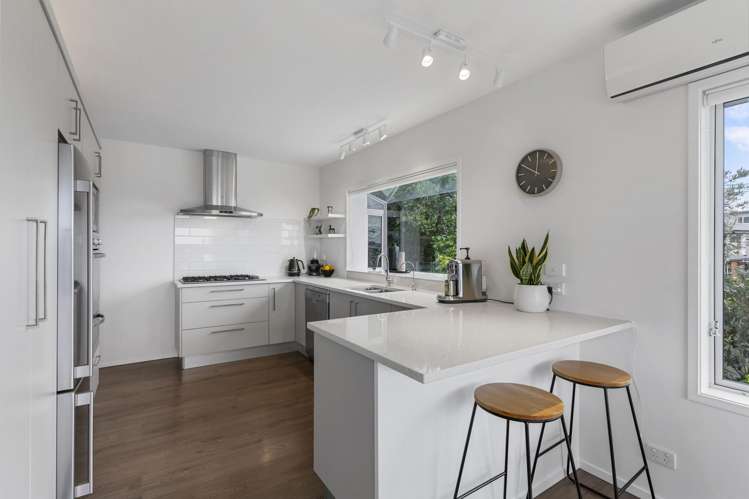 1 Kilduff Place Mairangi Bay_13