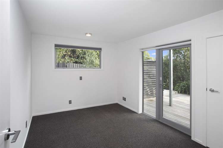 1/146 Soleares Avenue Mount Pleasant_11
