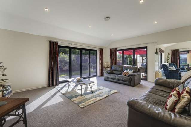 7 Kingsford Drive Stoke_2