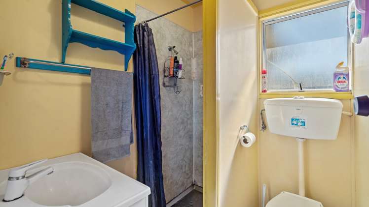 18 Costello Crescent Pukehina_7