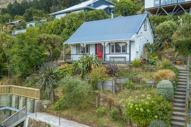 24 Cunningham Terrace Lyttelton_1