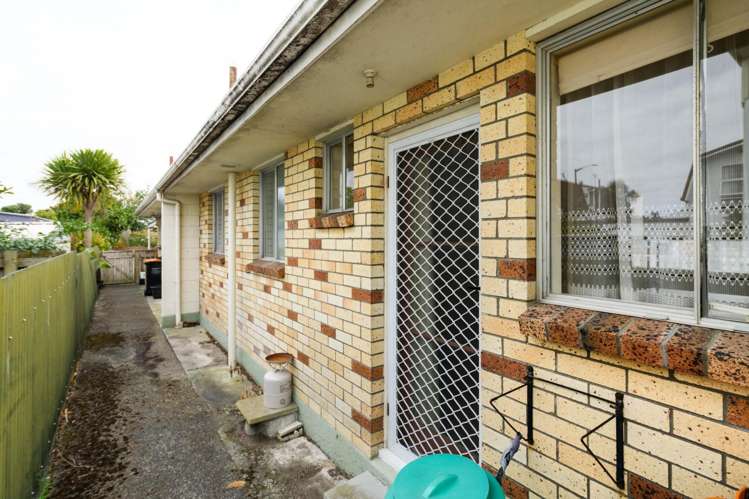  5/120 Featherston Street Palmerston North Central_12