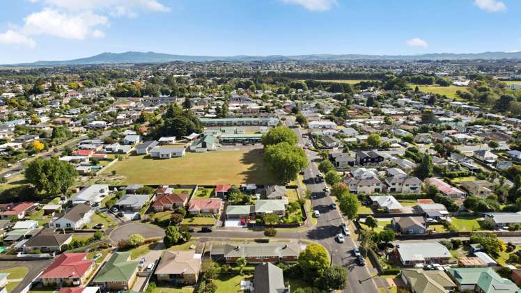 1A Christie Street Forest Lake_17