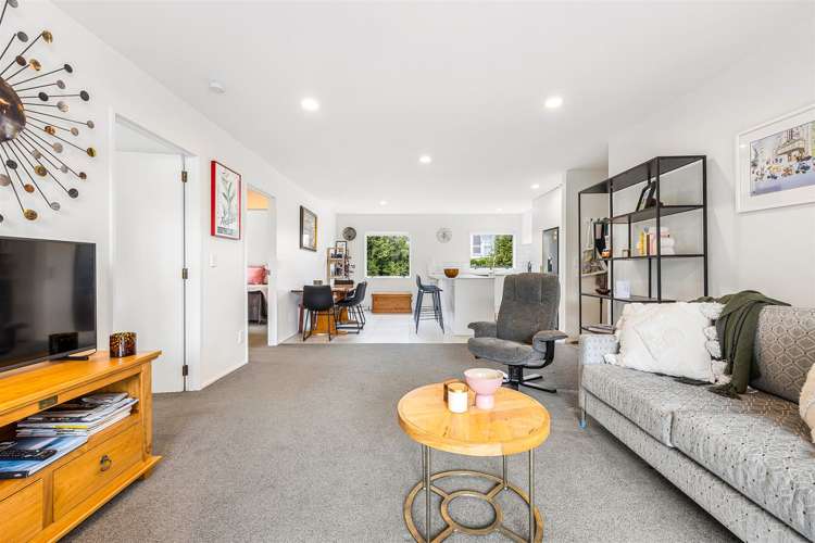 2/100 Rossall Street Merivale_6