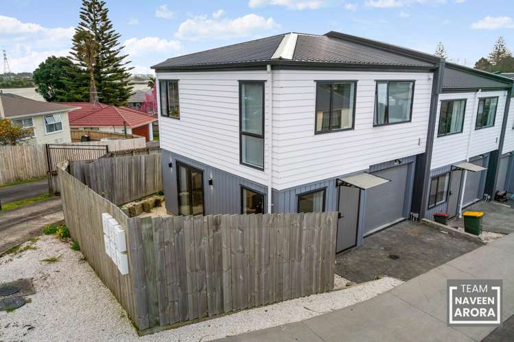 2 Whangamaru Way Papakura_13