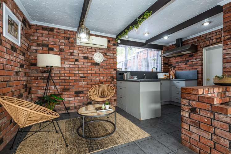 327 Avonhead Road Avonhead_7