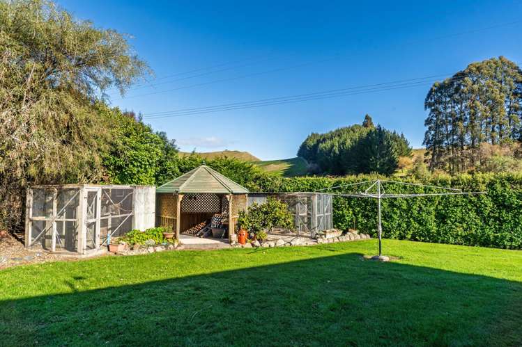 68 Hiwipango Road Wakefield_19