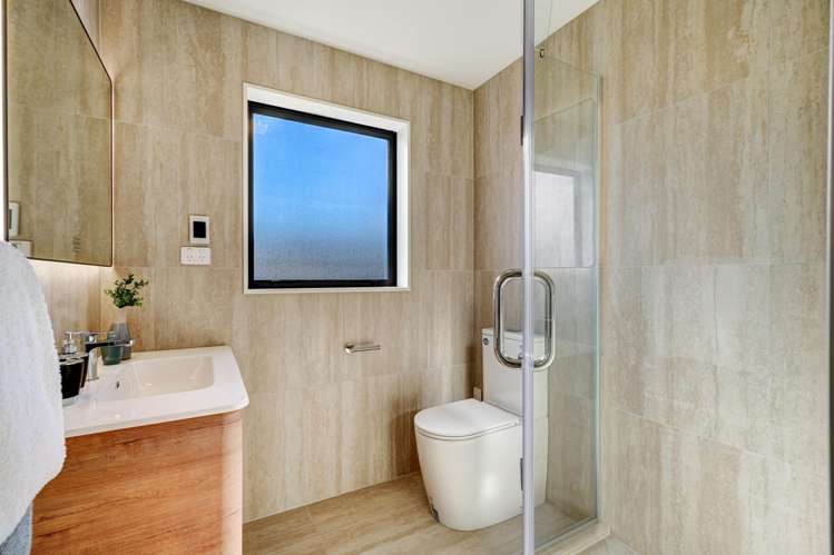 1/4 Powrie Street Glenfield_20
