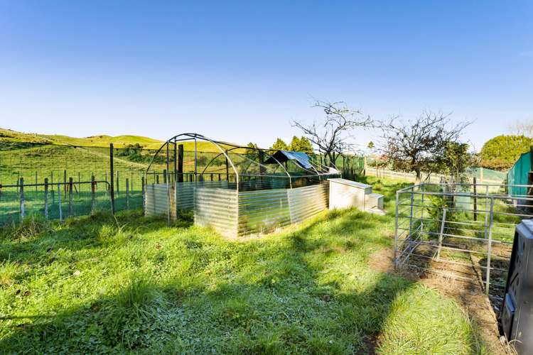 14 Hu Road Rawhitiroa_24