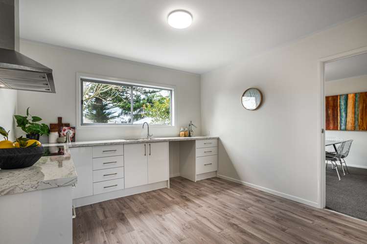 23 Waterlea Avenue Mangere Bridge_8