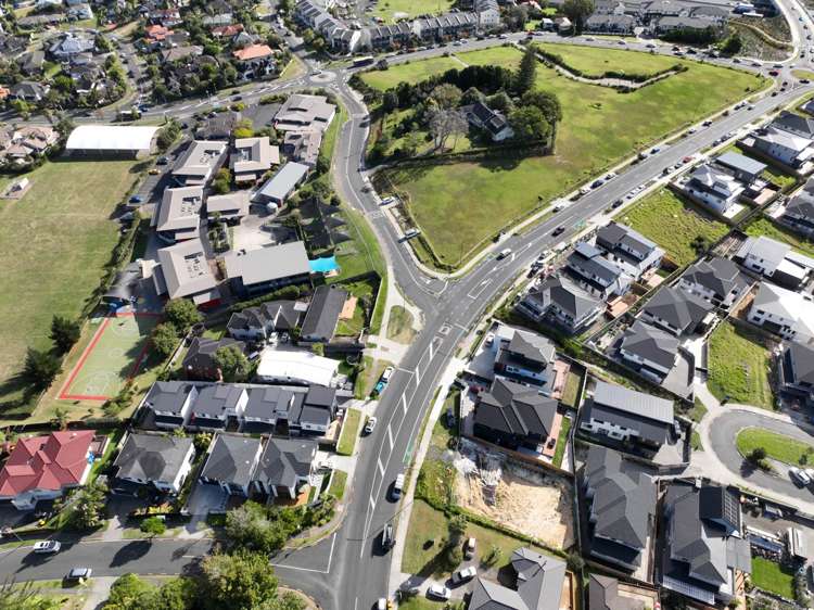 39 Spencer Road Oteha_8