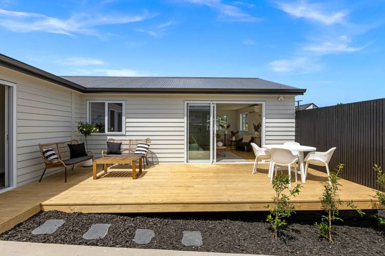 15a Hamurana Place Te Atatu Peninsula_1