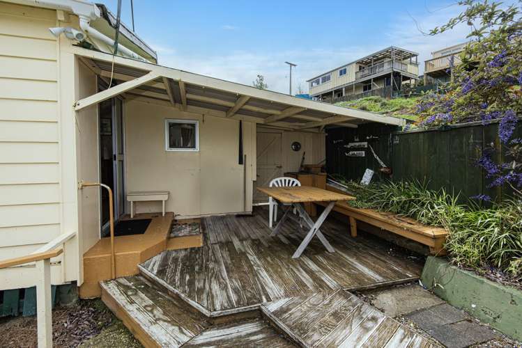 8 Hugh Barron Way Whananaki_22