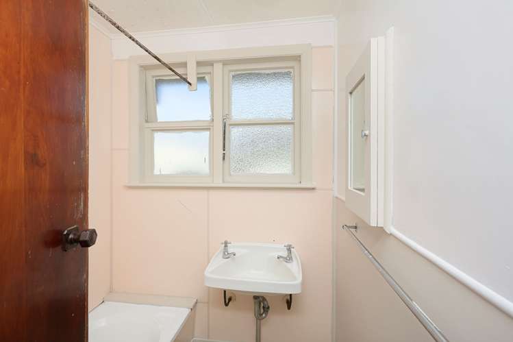 1 Sutton Place Hawera_12