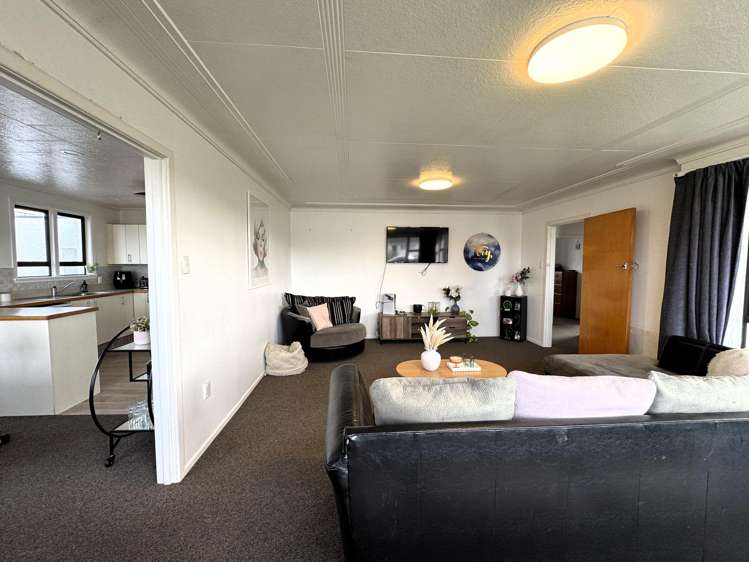 5 Duthie Street Milton_12