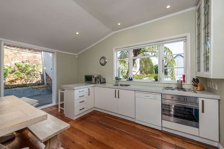 18 Carrington Street Mount Cook_9