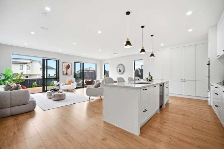 20 Headsail Drive Long Bay_1