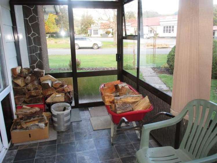 2 Lucas Street Reefton_9