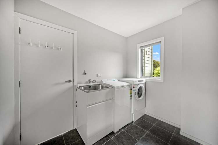 34 Breaksea Street Te Anau_18