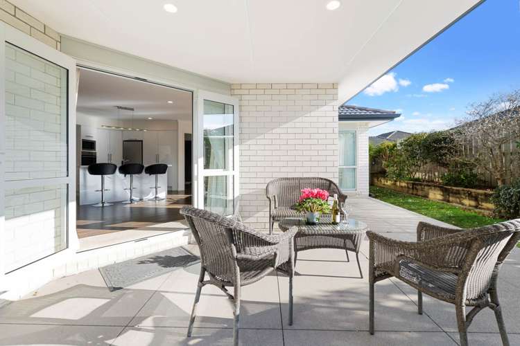 15 Tongeren Square Karaka_9