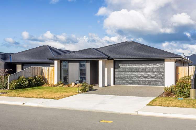 36 Crossley Avenue_0