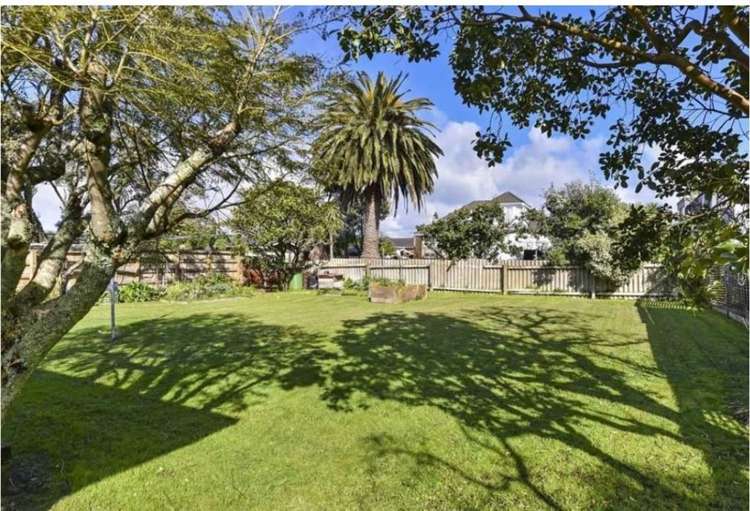 73 Seacliffe Avenue Narrow Neck_7