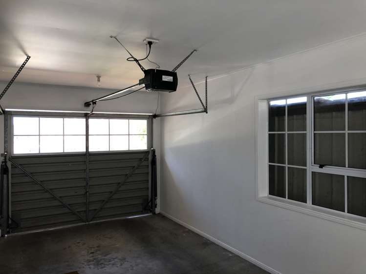 84 Granville Drive Massey_17