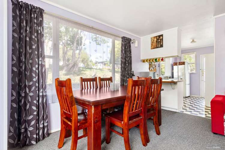 1/134 Edmonton Road Te Atatu South_11