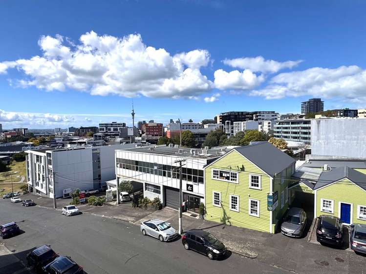 2j/83 New North Road Eden Terrace_19