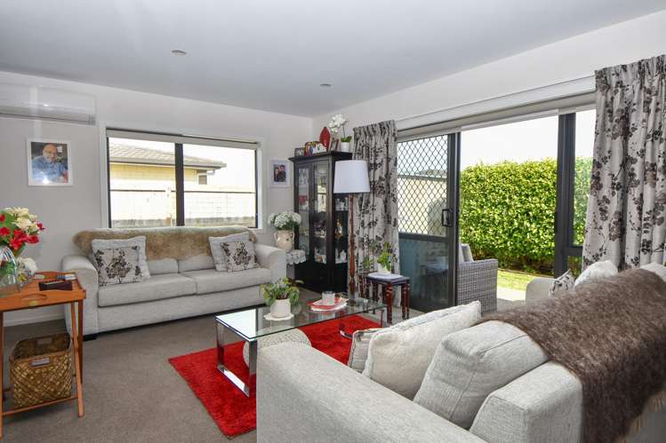 65 Ashmore Park Road Carterton_1