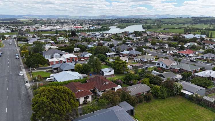 37 Cromer Street Balclutha_23