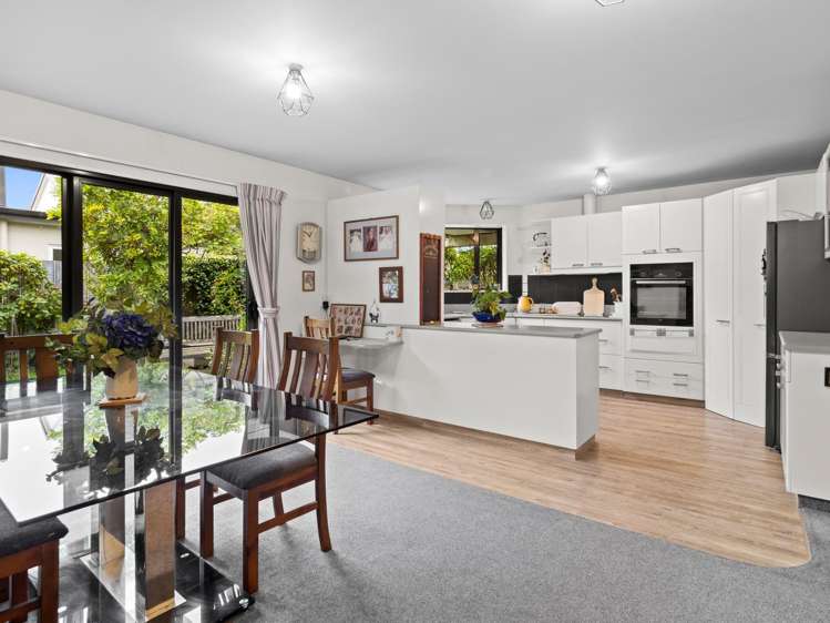 3 Falcon Drive Allenton_8