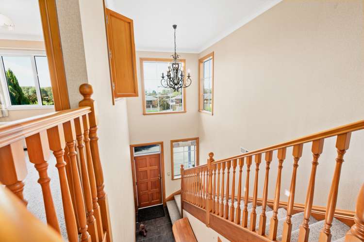 16 Thistlewood Avenue Hamilton East_22