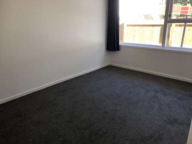 2/2 Longbill Place Glendene_3