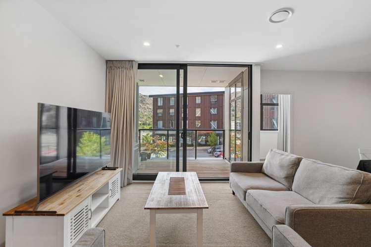 Unit 108, 30 Red Oaks Drive, Wyndham Gardens_2