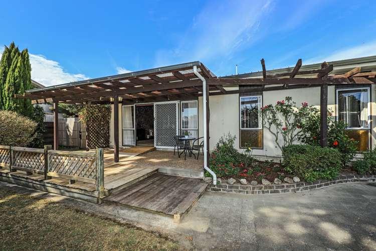 15 Kirkcaldy Place Flaxmere_15