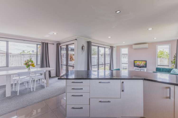 11 Chatham Place Rototuna North_8