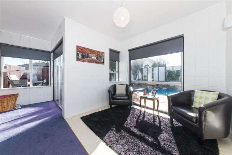 2/18 Matuhi Rise Henderson_12