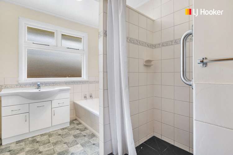 1 Broomlea Street Wakari_12