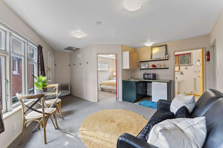 30 Hassals Lane Waltham_17