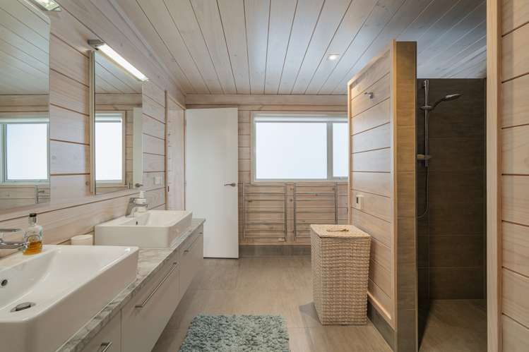 135 Captain Cook Road Cooks Beach_13