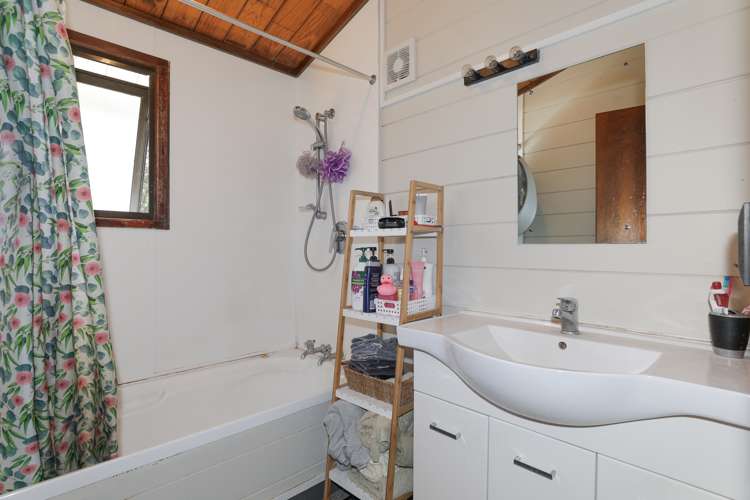 24a Barnard Road Fairy Springs_8