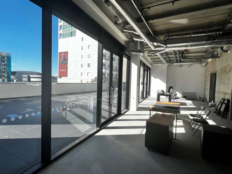 Unit 101/70 Anzac Avenue City Centre_8