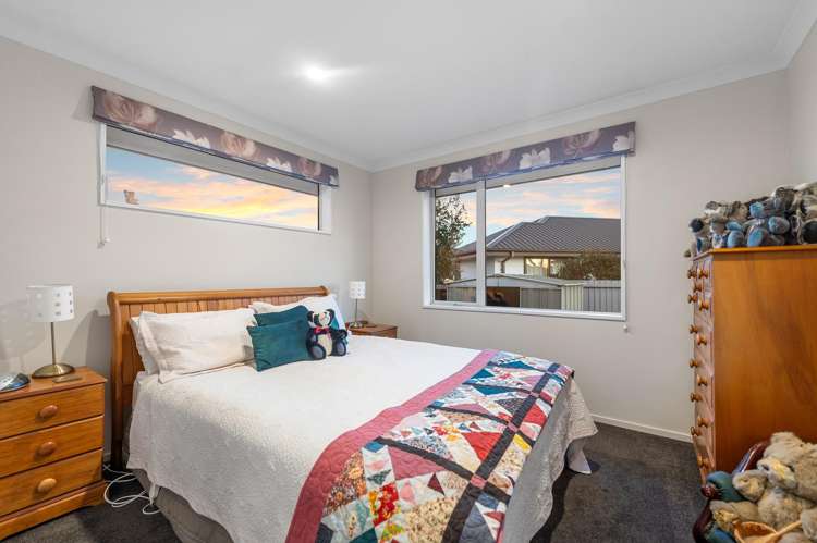 42 Travis Country Drive Burwood_9