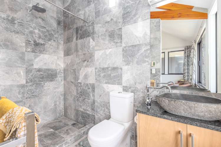 79b Golf Road Paraparaumu Beach_16