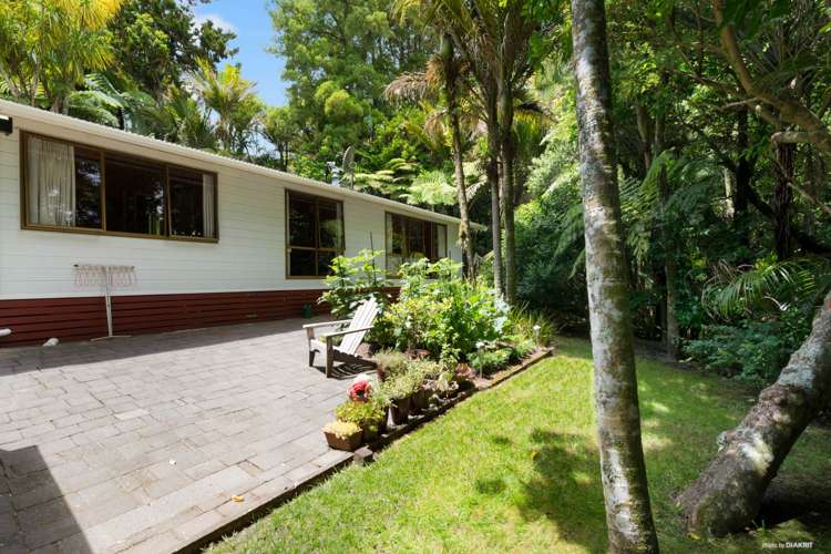 89 Waima Crescent Titirangi_1